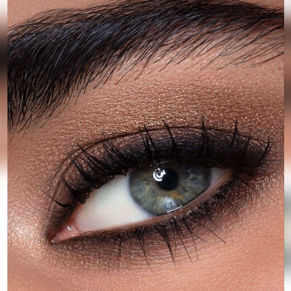 Urban Decay Naked Reloaded Eyeshadow Palette - Warm and Neutral Tones - Picture 8 of 8